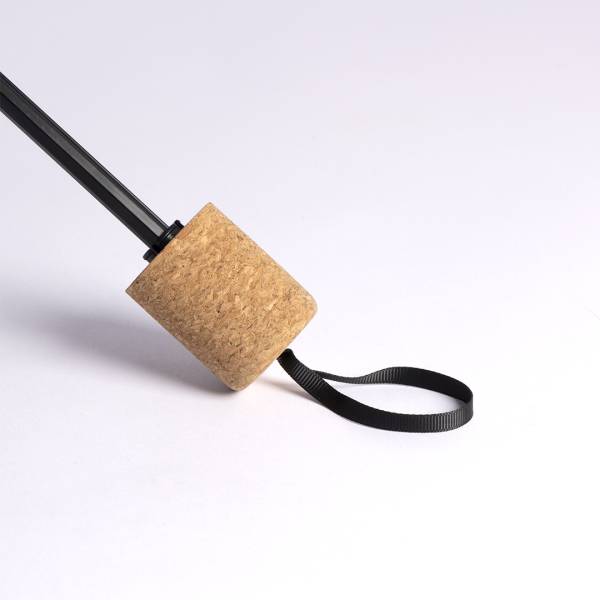 Parapluie noir et écologique