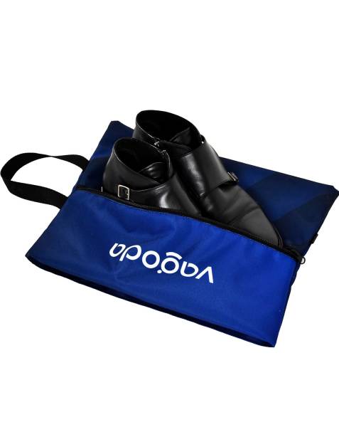 Chaussures de costume protégées avec élégance – Housses personnalisées en sublimation pour un look sophistiqué.