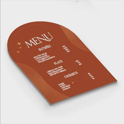 Menus de restaurant personnalisés : Du flyer à la plaque PVC, créez à votre image