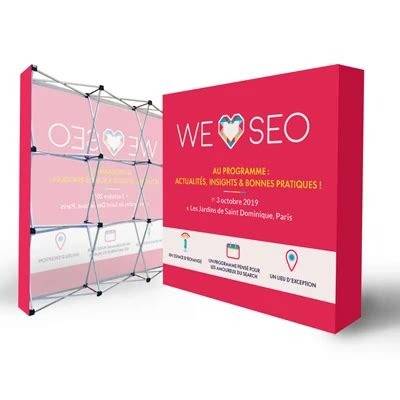 Présentoir Parapluie Personnalisé – L’Indispensable de Vos Stands Professionnels